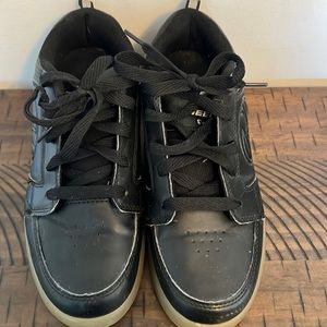 Black Heely’s sz 7